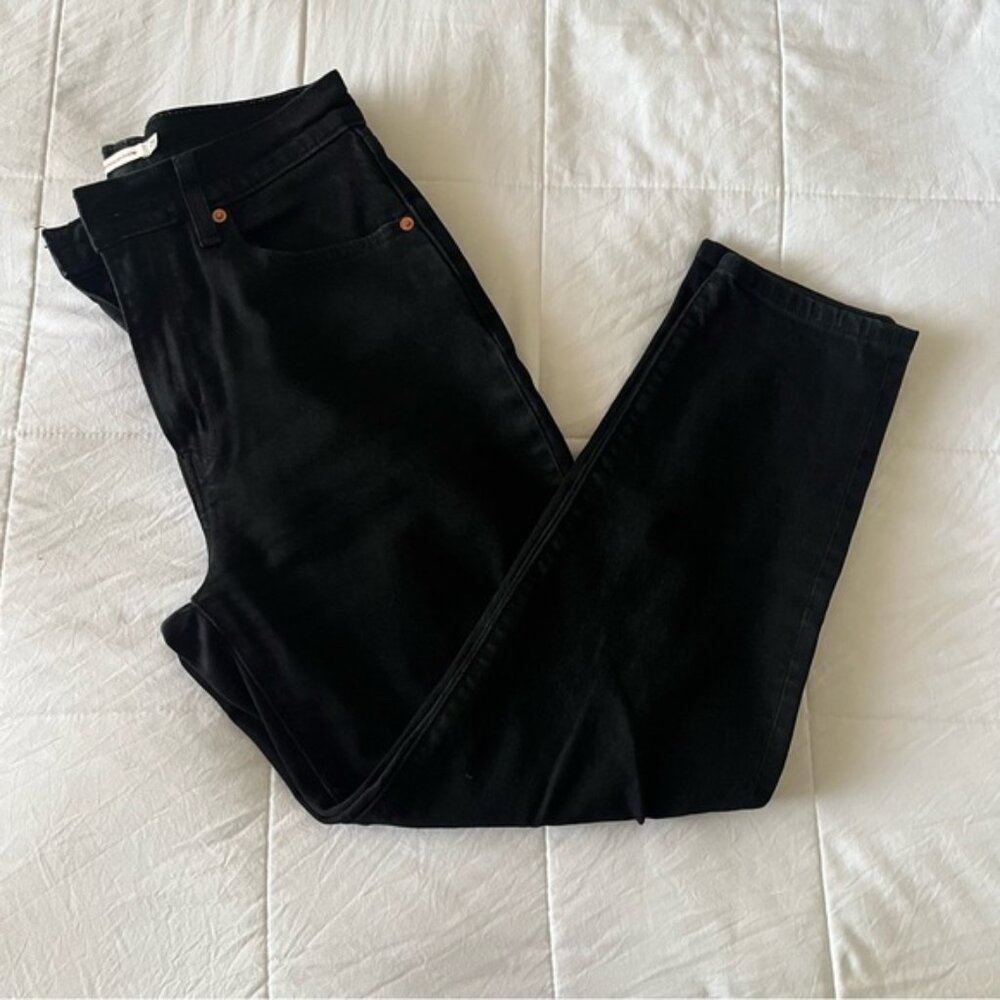 Levi’s Black High Rise Boyfriend Women Jeans Size 29‎